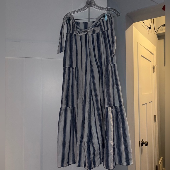 🪽♥️Dry Goods, tiered high-waisted pants, bow detail, striped flowy - Picture 2 of 3